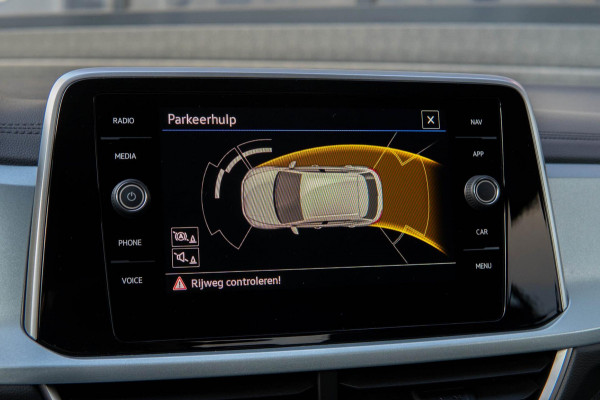 Volkswagen T-Roc 1.5 TSI Goal Edition PDC|Stoelverwarming|Carplay|Dodehoeksensor|ACC|LMV