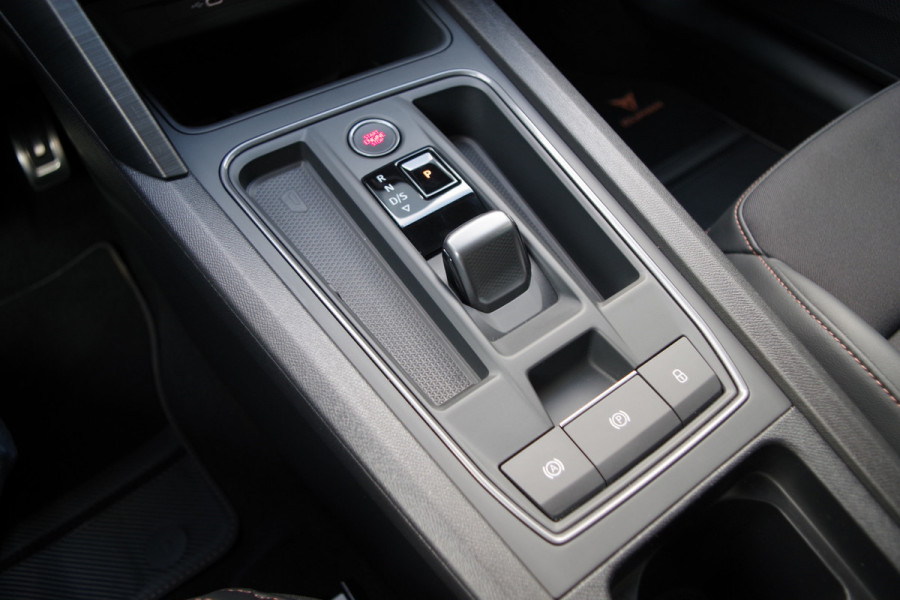 CUPRA Formentor 1.4 e-Hybrid 245 PK VZ Copper Edition PHEV, Adap. Cruise Control, Carplay, Camera