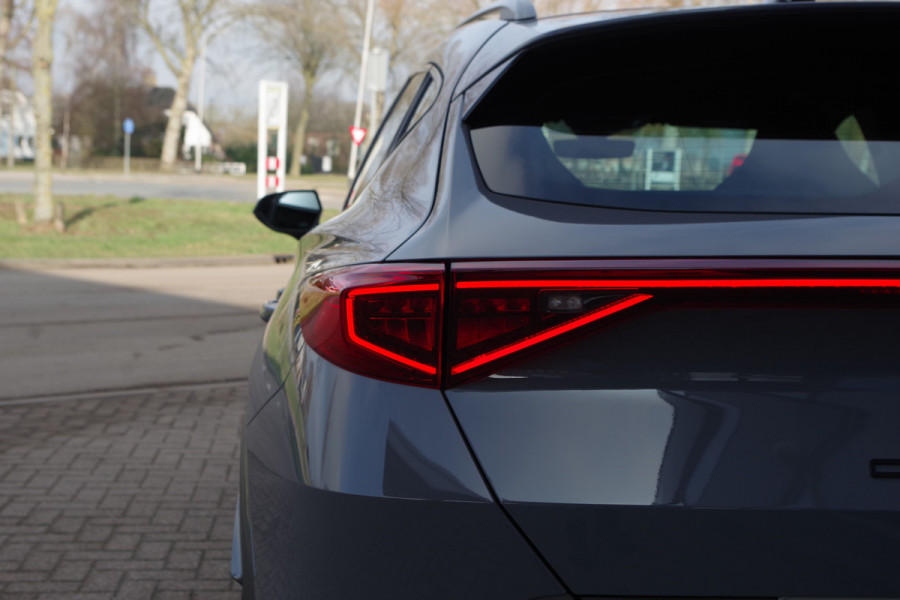 CUPRA Formentor 1.4 e-Hybrid 245 PK VZ Copper Edition PHEV, Adap. Cruise Control, Carplay, Camera