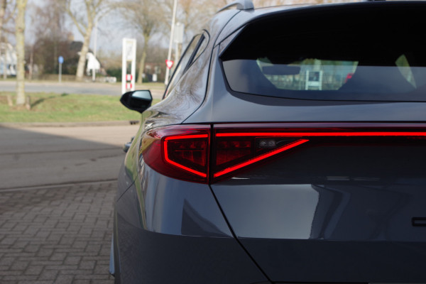 CUPRA Formentor 1.4 e-Hybrid 245 PK VZ Copper Edition PHEV, Adap. Cruise Control, Carplay, Camera