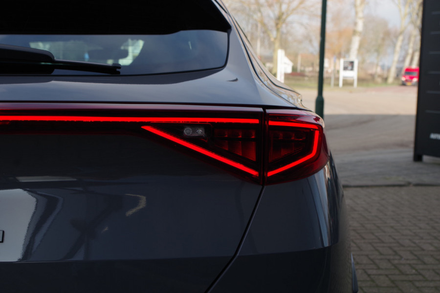 CUPRA Formentor 1.4 e-Hybrid 245 PK VZ Copper Edition PHEV, Adap. Cruise Control, Carplay, Camera