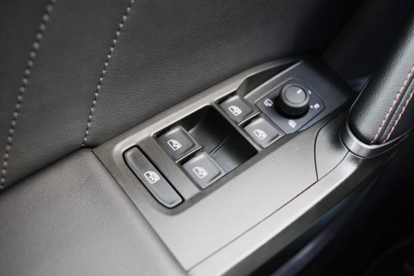 CUPRA Formentor 1.4 e-Hybrid 245 PK VZ Copper Edition PHEV, Adap. Cruise Control, Carplay, Camera