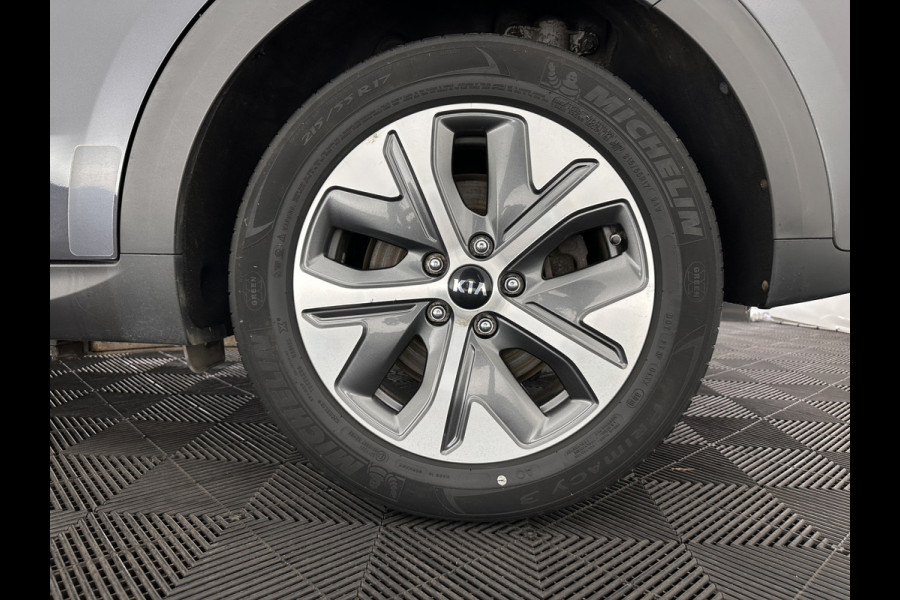 Kia e-Niro ExecutiveLine 64 kWh [ 3-Fase ] {SOH-100%} (INCL-BTW) Aut.*HEATPUMP | PANO | LEATHER | FULL-LED | NAVI-FULLMAP | ADAPTIVE-CRUISE | CAMERA | MEMORY-PACK | LANE-ASSIST | KEYLESS | DIGI-COCKPIT | PRIVACYGLASS | SHIFTPADDLES | TOWBAR | 17