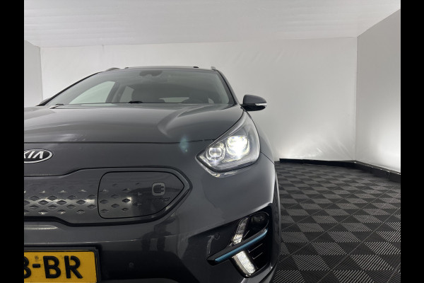 Kia e-Niro ExecutiveLine 64 kWh [ 3-Fase ] {SOH-100%} (INCL-BTW) Aut.*HEATPUMP | PANO | LEATHER | FULL-LED | NAVI-FULLMAP | ADAPTIVE-CRUISE | CAMERA | MEMORY-PACK | LANE-ASSIST | KEYLESS | DIGI-COCKPIT | PRIVACYGLASS | SHIFTPADDLES | TOWBAR | 17