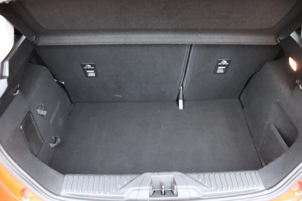 Ford Fiesta 1.1 Trend org. NL-auto navigatie cruise
