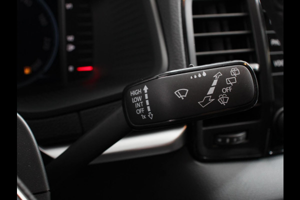 Škoda Karoq 1.5 TSI 150pk DSG ACT Selection | Navigatie | Apple Carplay/Android Auto | Camera | Parkeer sensoren | Adaptive Cruise Control | Lichtmetalen Velgen | Digitale Cockpit