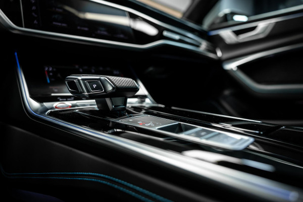 Audi A6 Avant RS 6 TFSI quattro | Audi Exclusive | Eventuri | Keramisch | B/O 3D | Pano |