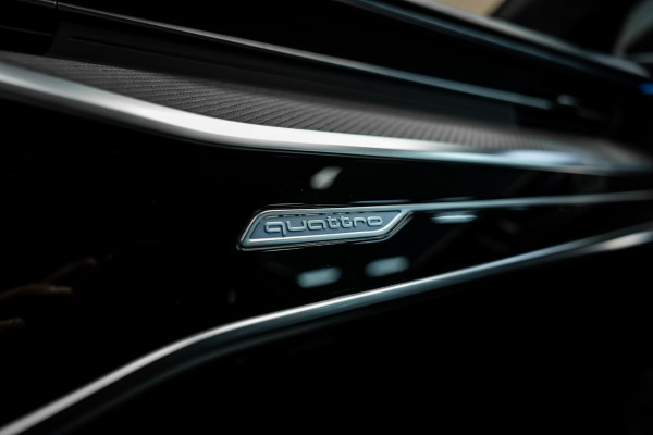 Audi A6 Avant RS 6 TFSI quattro | Audi Exclusive | Eventuri | Keramisch | B/O 3D | Pano |