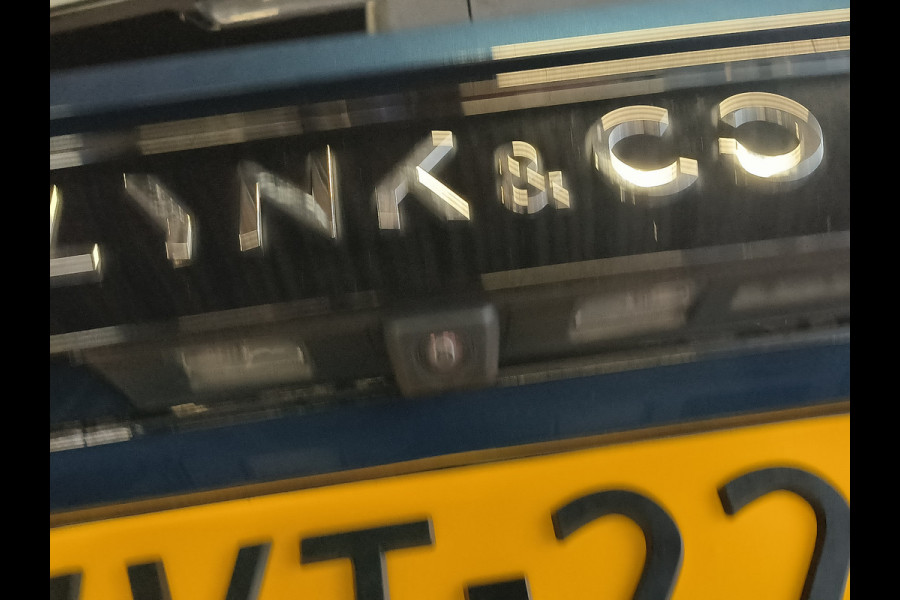 Lynk & Co 01 1.5 PHEV * 360* camera Pano/dak Apple/Carplay Adaptive/Cruise Rijklaar + Fabrieksgarantie tot 05-2027 Henk Jongen Auto's in Helmond,  al 50 jaar service zoals 't hoort!