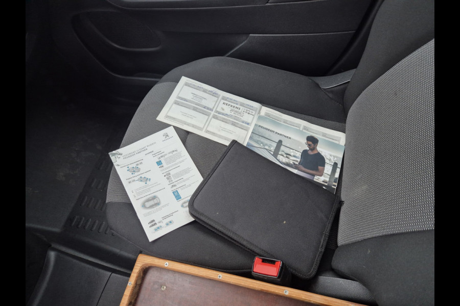 Peugeot Partner 1.5 HDI Carplay Navi Trekhaak Airco Apk 10-2026