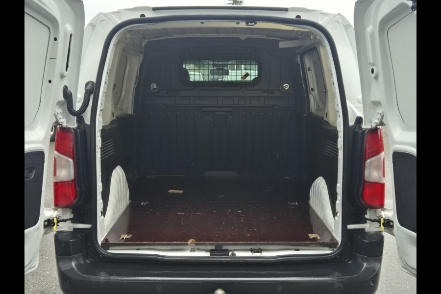 Peugeot Partner 1.5 HDI Carplay Navi Trekhaak Airco Apk 10-2026