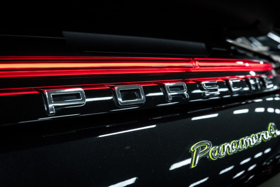 Porsche Panamera 2.9 4 E-Hybrid 10 Years Edition | Sport Chrono | Sportuitlaat | Bose | Luchtvering | Stoelverwarming |