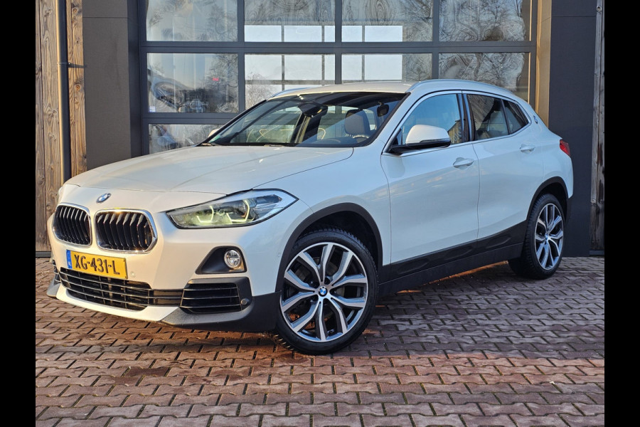 BMW X2 sDrive20i Executive | Automaat | Trekhaak | LED | Park Assist | Navi | Cruise | LMV 19" | All-seasons |