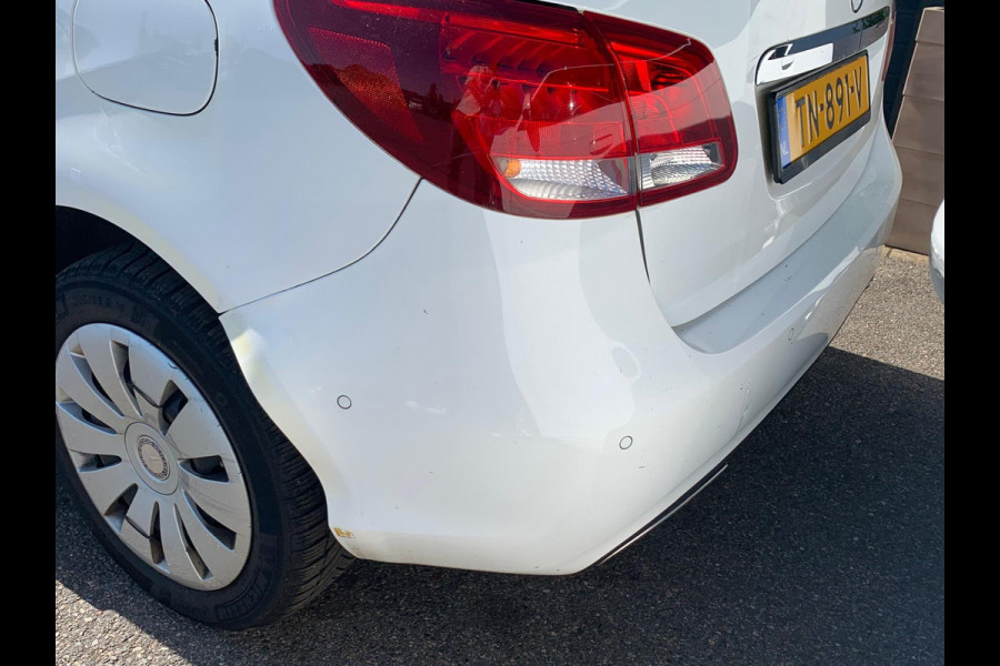 Mercedes-Benz B-Klasse 220 AUTOMAAT Apk 01-2027 / AIRCO / EURO 6 / BLUETOOTH / NAP /