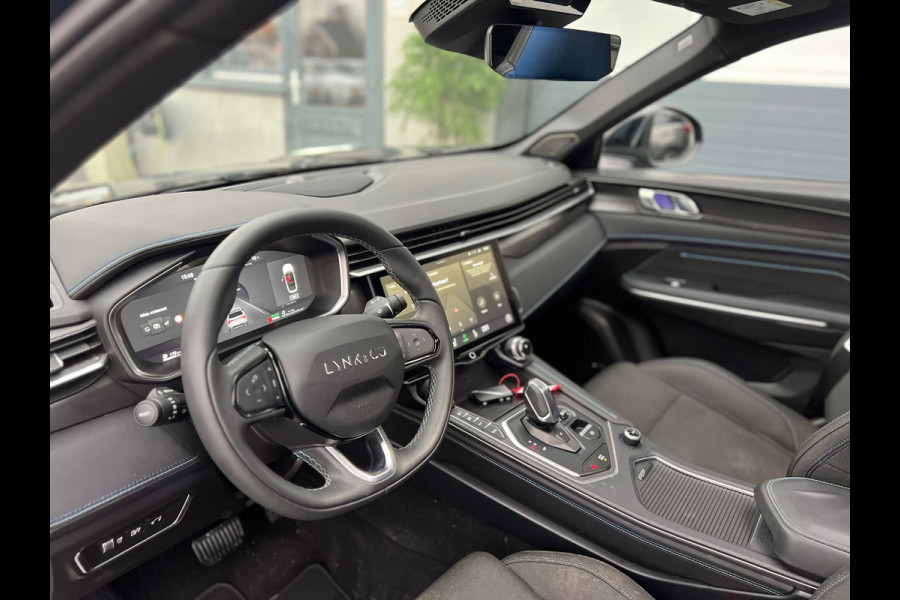 Lynk & Co 01 1.5 | BLACK EDITION | 360 CAMERA | PANO | GARATIE | CARPLAY | NAVI | INRUIL MOGELIJK