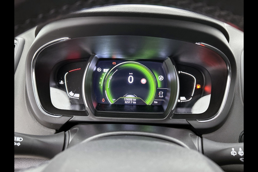 Renault Grand Scénic 1.3 TCe Bose 7p. (Goed OnderH, Panorama, Head-up, Navi, Trekhaak, Parkeersensoren, StoelV, Cruise Con, Etc)