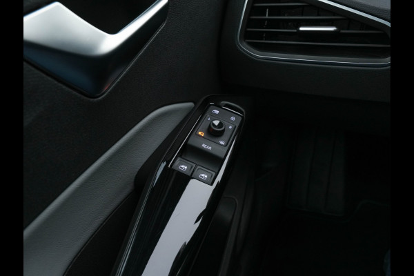 Volkswagen ID.3 Business 58 kWh [ 3-Fase-11kW ] {SOH-87%} (INCL-BTW)  *FULL-LED | AMBIENTLIGHT | KEYLESS | NAVI-FULLMAP | DAB | CARPLAY | CCS-FASTLOADER | CAMERA | HEATED-COMFORTSEATS | DAB+ | DIGI-COCKPIT | ECC | PRIVACYGLASS | PDC | 18''ALU*