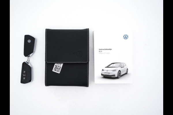 Volkswagen ID.3 Business 58 kWh [ 3-Fase-11kW ] {SOH-87%} (INCL-BTW)  *FULL-LED | AMBIENTLIGHT | KEYLESS | NAVI-FULLMAP | DAB | CARPLAY | CCS-FASTLOADER | CAMERA | HEATED-COMFORTSEATS | DAB+ | DIGI-COCKPIT | ECC | PRIVACYGLASS | PDC | 18''ALU*