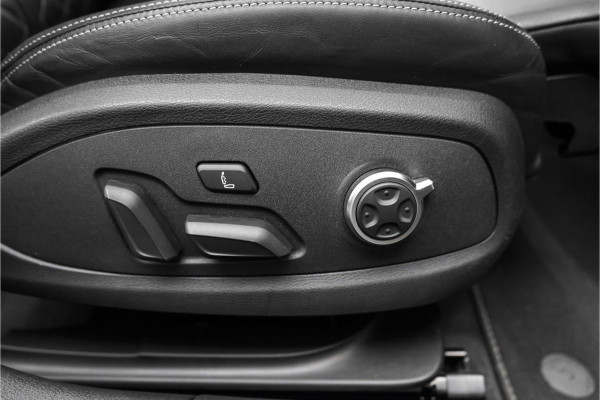 Audi A4 Avant 3.0 TFSI S4 quattro Pro Line+ Pano S-Sportstoel Trekhaak Standkachel