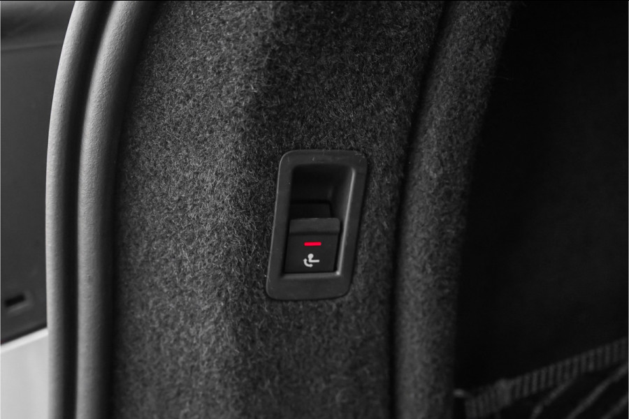 Audi A4 Avant 3.0 TFSI S4 quattro Pro Line+ Pano S-Sportstoel Trekhaak Standkachel