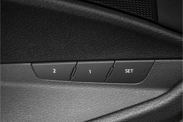 Audi e-tron e-tron 50 Quattro Launch Ed Advanced 71 kWh Pano Leder ACC 20"
