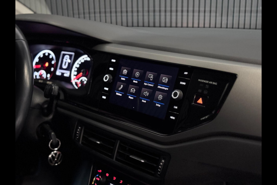 Volkswagen Polo 1.0 TSI Comfortline | CAMERA | CLIMA | STOELVERW. | CARPLAY