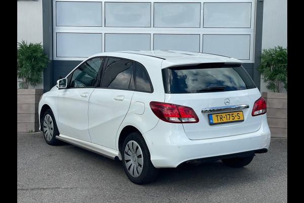 Mercedes-Benz B-Klasse 220 d Ambition // AUTOMAAT / AIRCO / EURO 6 / BLUETOOTH / NAP /