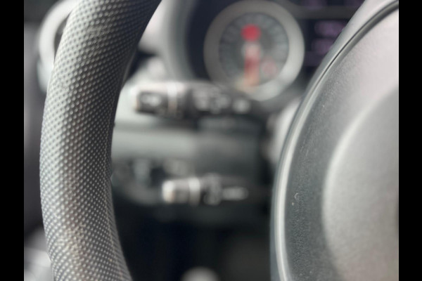 Mercedes-Benz B-Klasse 220 d Ambition // AUTOMAAT / AIRCO / EURO 6 / BLUETOOTH / NAP /