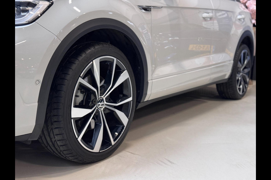 Volkswagen T-Roc 1.5 TSI R-Line PANO | IQ LED | KEYLESS | VIRTUAL | CAMERA | VOL!