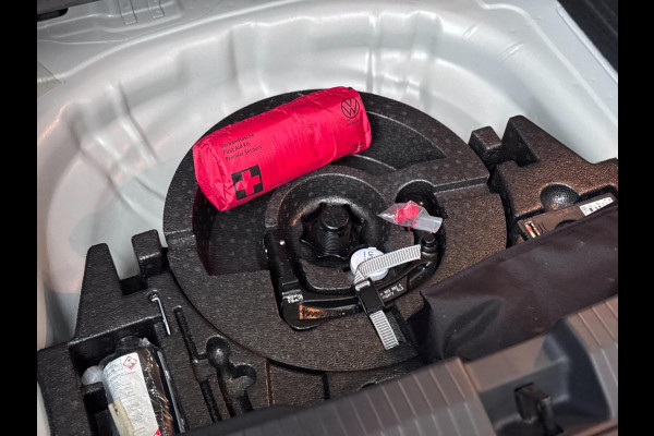 Volkswagen T-Roc 1.5 TSI R-Line PANO | IQ LED | KEYLESS | VIRTUAL | CAMERA | VOL!