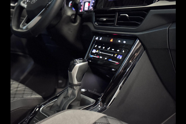 Volkswagen T-Roc 1.5 TSI R-Line PANO | IQ LED | KEYLESS | VIRTUAL | CAMERA | VOL!