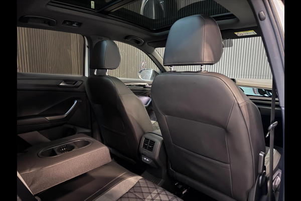 Volkswagen T-Roc 1.5 TSI R-Line PANO | IQ LED | KEYLESS | VIRTUAL | CAMERA | VOL!