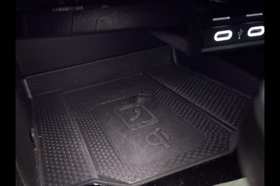 Volkswagen T-Roc 1.5 TSI R-Line PANO | IQ LED | KEYLESS | VIRTUAL | CAMERA | VOL!