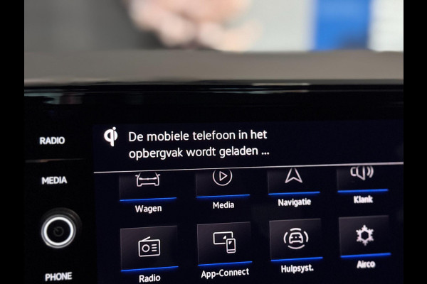 Volkswagen T-Roc 1.5 TSI R-Line PANO | IQ LED | KEYLESS | VIRTUAL | CAMERA | VOL!