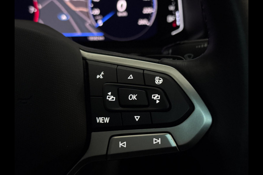 Volkswagen T-Roc 1.5 TSI R-Line PANO | IQ LED | KEYLESS | VIRTUAL | CAMERA | VOL!