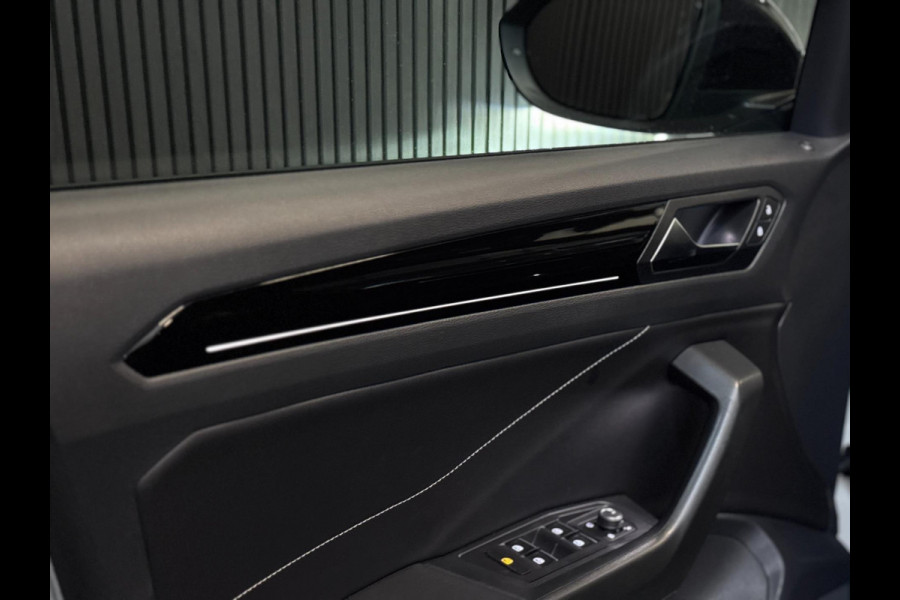 Volkswagen T-Roc 1.5 TSI R-Line PANO | IQ LED | KEYLESS | VIRTUAL | CAMERA | VOL!