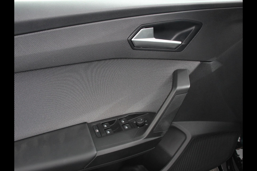 Seat Leon 1.0 eTSI 110pk Automaat Style Navigatie Apple Carplay/ Android Auto Camera Parkeersensoren Stoel- en stuurverwarming Cruise Control Virtual Cockpit Climate Control
