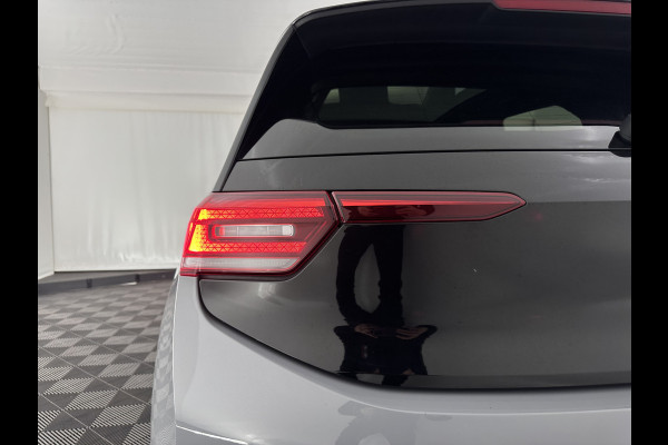 Volkswagen ID.3 First Max 58 kWh [ 3-Fase-11kW ] {SOH-92%} (INCL-BTW) *PANO | HEAD-UP | ADAPTIVE-CRUISE | FULL-LED | BLINDSPOT | CAMERA | KEYLESS | MICROFIBRE | AMBIENTLIGHT | NAVI-FULLMAP | DAB+ | ECC | HEATED-SPORTSEATS | DIGI-COCKPIT | 20"ALU*