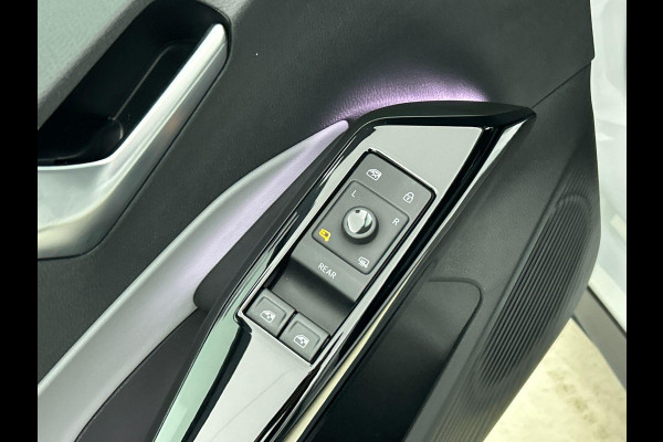 Volkswagen ID.3 Pro Edition 58 kWh Airco ECC Navi Carplay PDC VA + Camera Adaptive Cruise Control Full LED Stoel/Stuurverwarming Alcantara bekleding