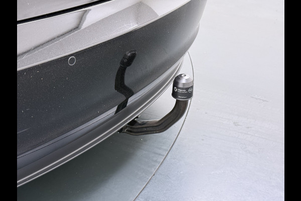 Tesla Model 3 Long Range AWD 75kWh Trekhaak Lmv 18" AutoPilot FSD Leder Panoramadak Adaptive-Cruise Camera's Elektr.-Stuur+Stoelen+Spiegels+Ge Navi LED Comfortstoelen ACC DAB Voorverwarmen interieur via App Keyless One-Pedal-Drive 4WD 1.000KG Trekgewicht Origineel Nederlandse Auto Fabrieksgarantie op Batterij en Motor tot 192.000km/18-11-2027