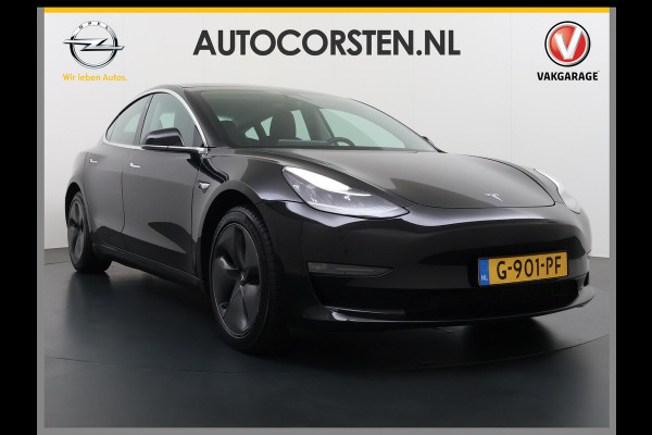 Tesla Model 3 Long Range AWD 75kWh Trekhaak Lmv 18" AutoPilot FSD Leder Panoramadak Adaptive-Cruise Camera's Elektr.-Stuur+Stoelen+Spiegels+Ge Navi LED Comfortstoelen ACC DAB Voorverwarmen interieur via App Keyless One-Pedal-Drive 4WD 1.000KG Trekgewicht Origineel Nederlandse Auto Fabrieksgarantie op Batterij en Motor tot 192.000km/18-11-2027