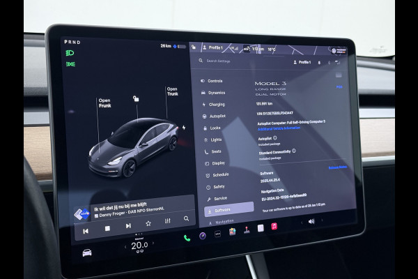 Tesla Model 3 Long Range AWD 75kWh Trekhaak Lmv 18" AutoPilot FSD Leder Panoramadak Adaptive-Cruise Camera's Elektr.-Stuur+Stoelen+Spiegels+Ge Navi LED Comfortstoelen ACC DAB Voorverwarmen interieur via App Keyless One-Pedal-Drive 4WD 1.000KG Trekgewicht Origineel Nederlandse Auto Fabrieksgarantie op Batterij en Motor tot 192.000km/18-11-2027