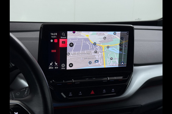Volkswagen ID.4 First 82kWh SOH 93% Warmtepomp Trekhaak Adap.Cruise Navi Ecc Camera Apple Carplay Android Auto Pdc Lmv  20" Privacy Glas Led Rijstrooksensor Stuur+Stoelverwarming Origineel Nederlandse Auto