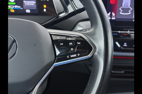 Volkswagen ID.4 First 82kWh SOH 93% Warmtepomp Trekhaak Adap.Cruise Navi Ecc Camera Apple Carplay Android Auto Pdc Lmv  20" Privacy Glas Led Rijstrooksensor Stuur+Stoelverwarming Origineel Nederlandse Auto