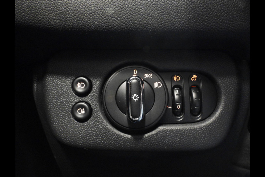 MINI Clubman 1.5 Aut. One Business Edition NAVI/CLIMA/PDC/17"LMV!