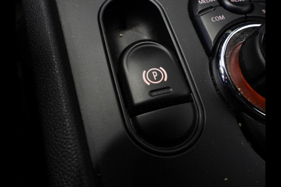 MINI Clubman 1.5 Aut. One Business Edition NAVI/CLIMA/PDC/17"LMV!