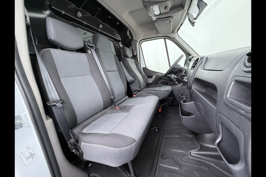 Renault Master T35 2.3DCI L2H2 3-Persoons 2X Schuifdeur Airco Camera Cruise Control Pdc Betonplex Vloer Wandbetimmering Schuifdeuren Achterdeuren Sidebars Euro 6 Origineel Nederlandse Auto