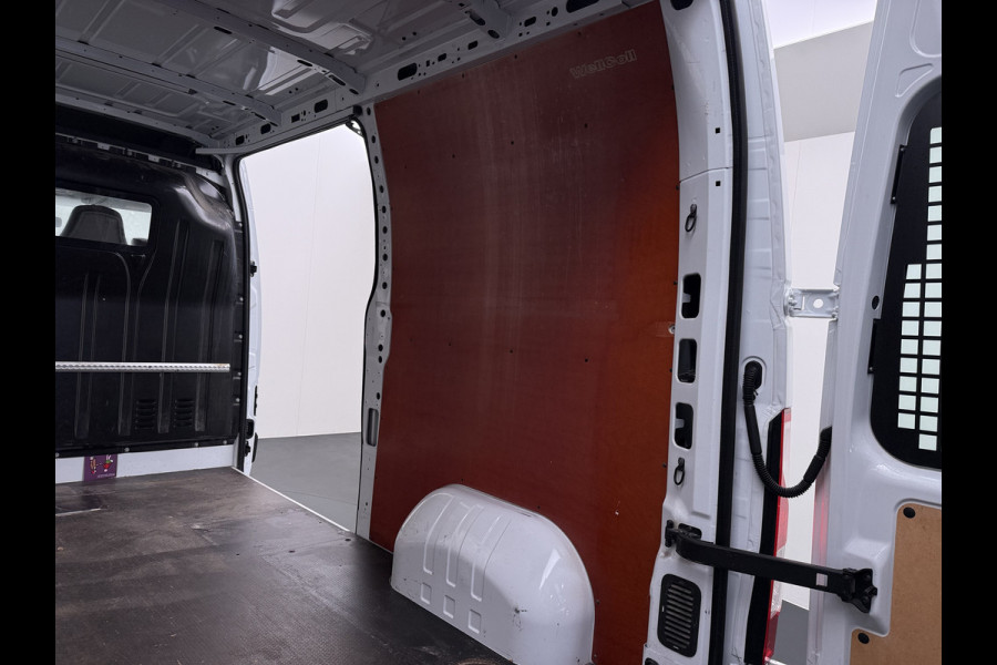 Renault Master T35 2.3DCI L2H2 3-Persoons 2X Schuifdeur Airco Camera Cruise Control Pdc Betonplex Vloer Wandbetimmering Schuifdeuren Achterdeuren Sidebars Euro 6 Origineel Nederlandse Auto