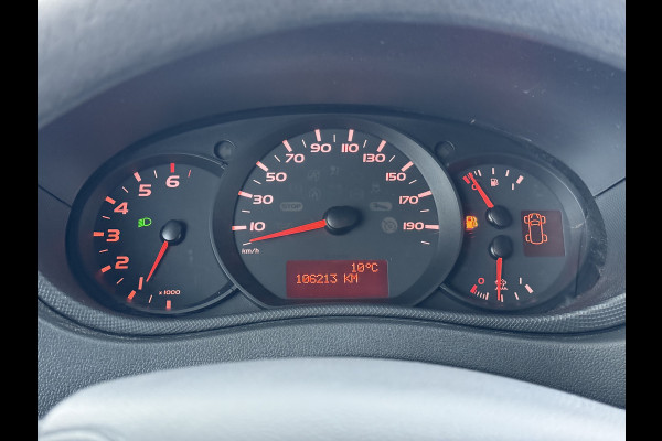 Renault Master T35 2.3DCI L2H2 3-Persoons 2X Schuifdeur Airco Camera Cruise Control Pdc Betonplex Vloer Wandbetimmering Schuifdeuren Achterdeuren Sidebars Euro 6 Origineel Nederlandse Auto