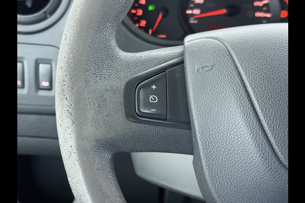 Renault Master T35 2.3DCI L2H2 3-Persoons 2X Schuifdeur Airco Camera Cruise Control Pdc Betonplex Vloer Wandbetimmering Schuifdeuren Achterdeuren Sidebars Euro 6 Origineel Nederlandse Auto